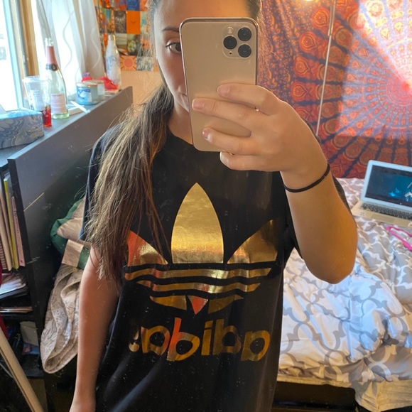 ⚡️NWOT Adidas Originals Gold Trefoil Oversided Tee - Picture 5 of 9